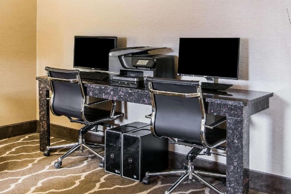 Quality Inn & Suites image 13