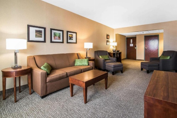 Quality Inn & Suites image 19